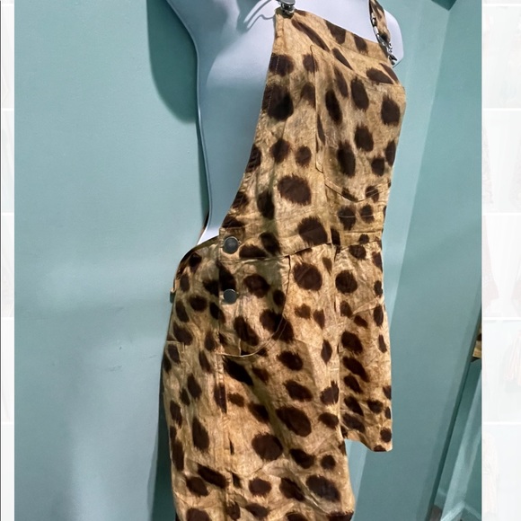 We wore what overalls - Picture 2 of 3